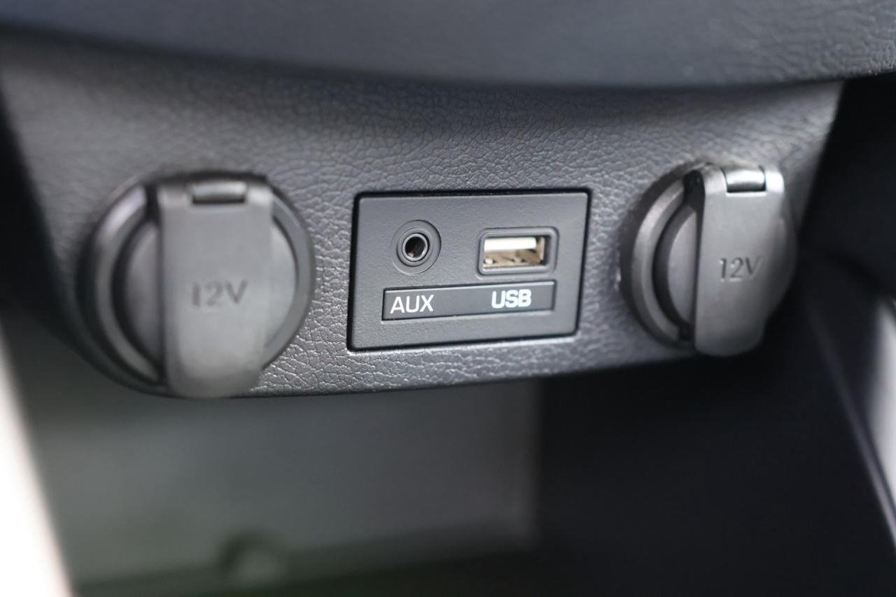 2016 Hyundai Veloster RALLY EDITION-COUPE-6S MANUAL/LEATHER/BACK UP CAM/ Photo