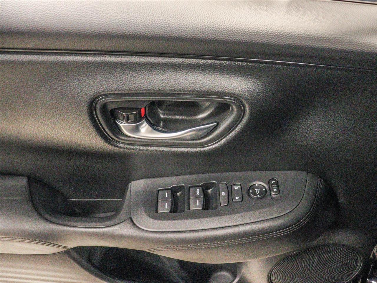 2023 Honda HR-V LX 2WD BACKUP CAM APPLE CARPLAY/ANDROID AUTO Photo