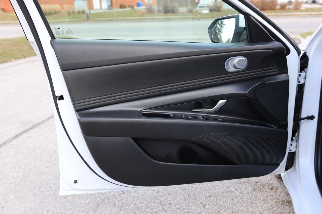 2021 Hyundai Elantra PREFERRED PKG/B CAM/CARPLAY/BLIS/LANE ASSIST/KEYLE Photo