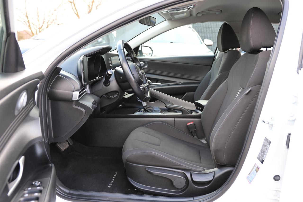 2021 Hyundai Elantra PREFERRED PKG/B CAM/CARPLAY/BLIS/LANE ASSIST/KEYLE Photo