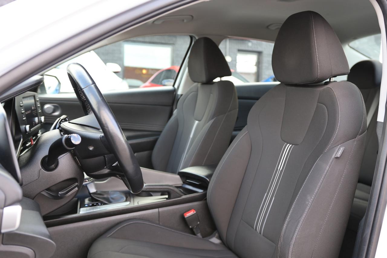 2021 Hyundai Elantra PREFERRED PKG/B CAM/CARPLAY/BLIS/LANE ASSIST/KEYLE Photo