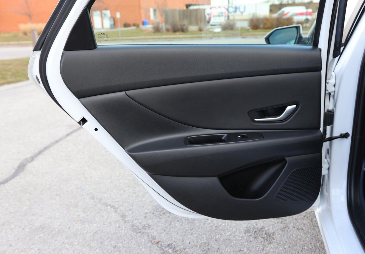 2021 Hyundai Elantra PREFERRED PKG/B CAM/CARPLAY/BLIS/LANE ASSIST/KEYLE Photo