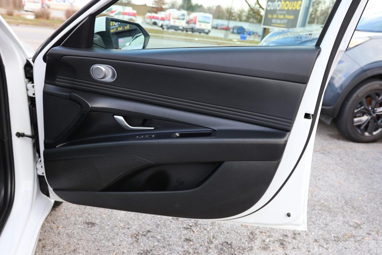 2021 Hyundai Elantra PREFERRED PKG/B CAM/CARPLAY/BLIS/LANE ASSIST/KEYLE Photo