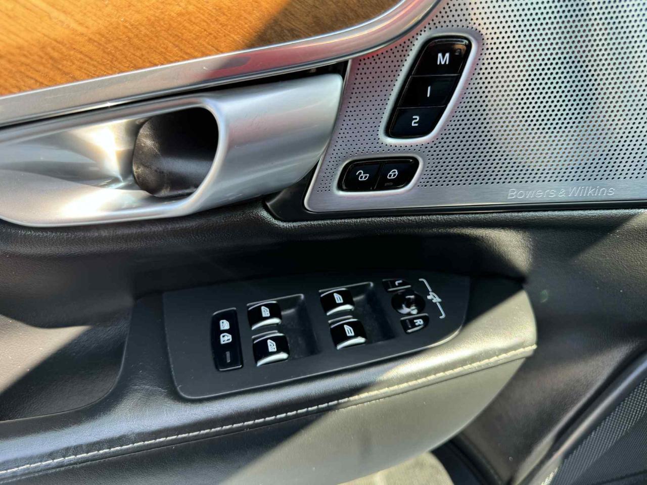 2020 Volvo S90 T6 AWD Inscription Photo