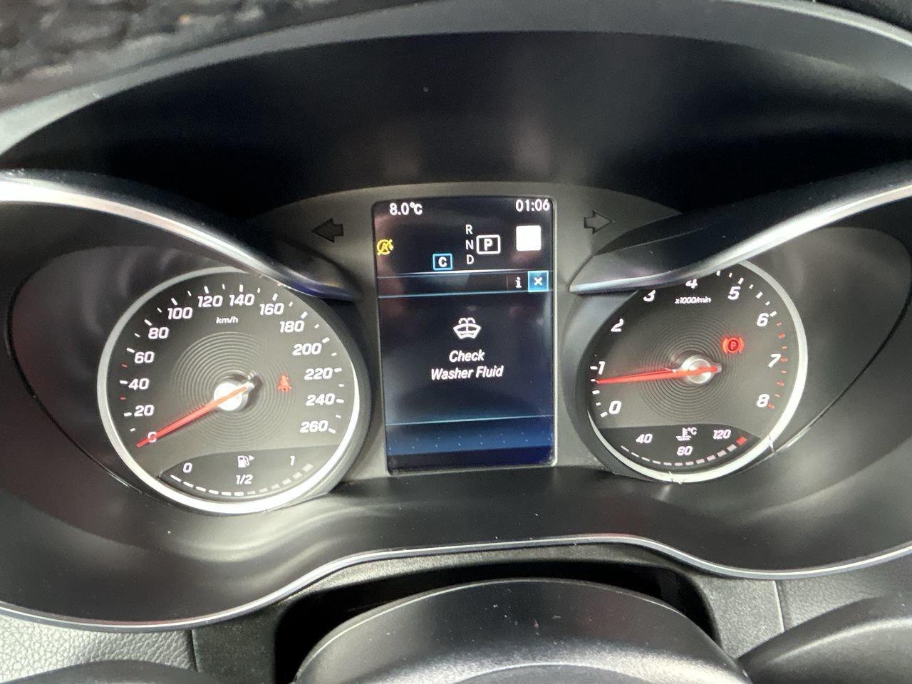 2022 Mercedes-Benz GLC300 4MATIC SUV   Accident-Free Photo