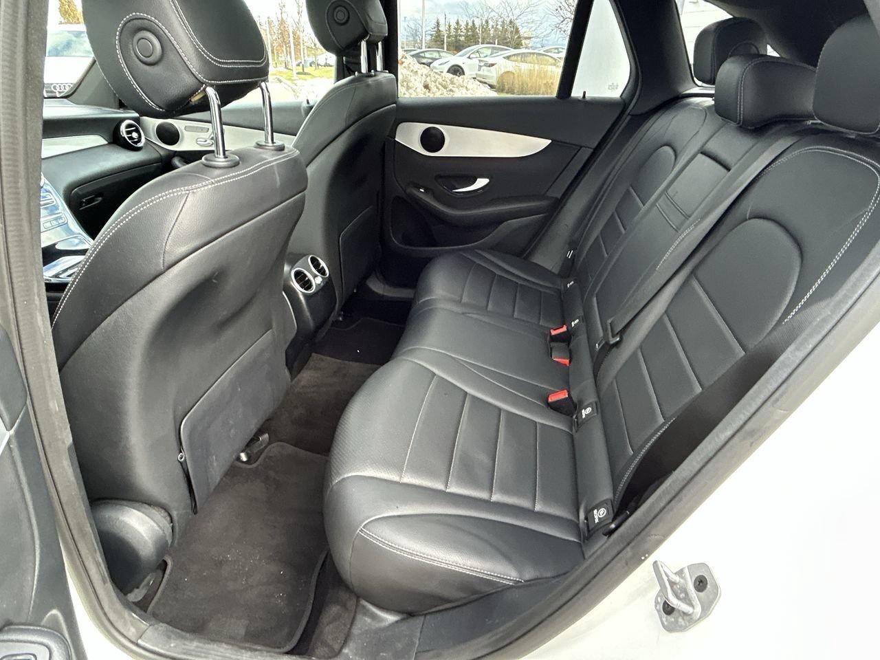2022 Mercedes-Benz GLC300 4MATIC SUV   Accident-Free Photo