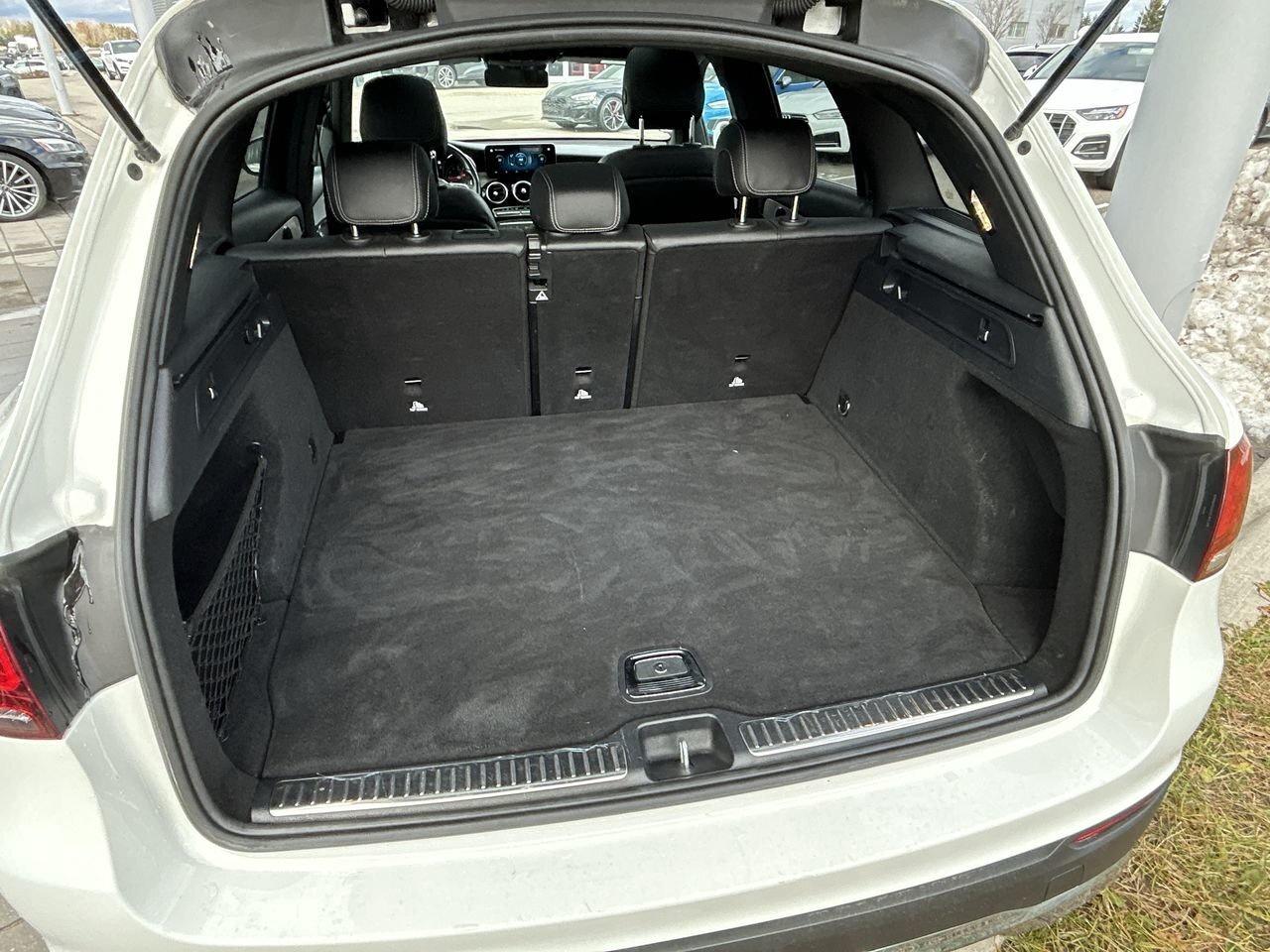 2022 Mercedes-Benz GLC300 4MATIC SUV   Accident-Free Photo