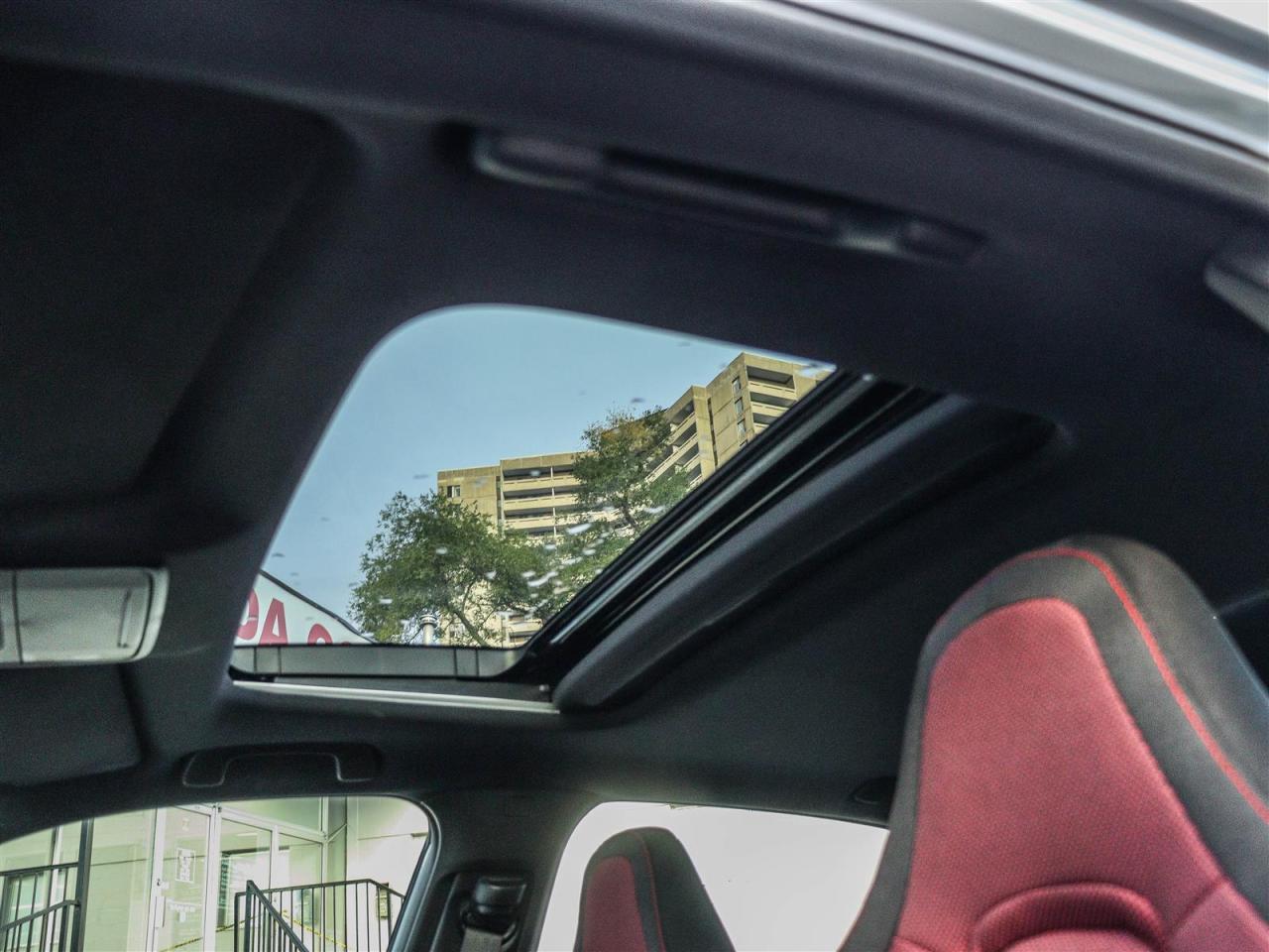 2024 Honda Civic Si 6-SPEED MANUAL TRANSMISSION SUNROOF Photo