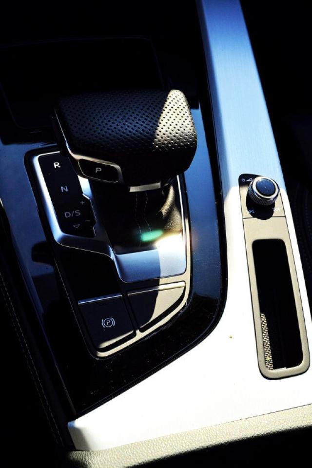 2023 Audi A5 Progressiv 45 TFSI quattro S-LINE Photo