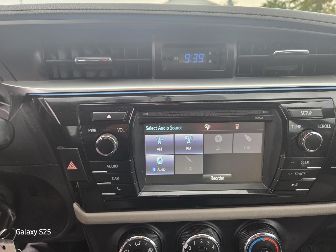 2015 Toyota Corolla LE AUTO AIR BLUE TOOTH REAR VIEW CAMERA $ 11,988.0 Photo