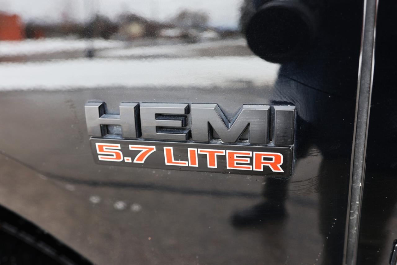 2019 RAM 1500 Classic CLASSIC-4WD-5.7L HEMI/CREWCAB/CARPLAY/P SEAT/B CAM Photo