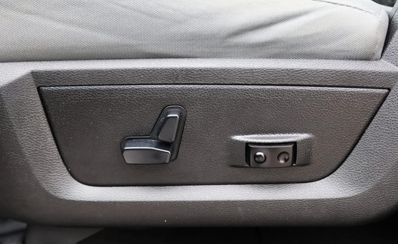 2019 RAM 1500 Classic CLASSIC-4WD-5.7L HEMI/CREWCAB/CARPLAY/P SEAT/B CAM Photo