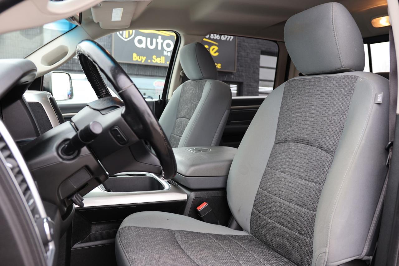 2019 RAM 1500 Classic CLASSIC-4WD-5.7L HEMI/CREWCAB/CARPLAY/P SEAT/B CAM Photo