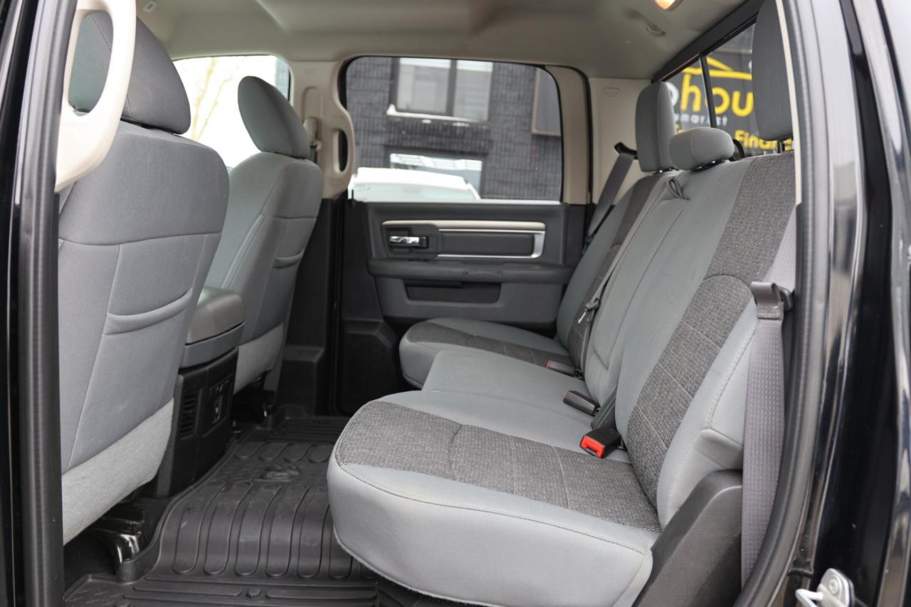 2019 RAM 1500 Classic CLASSIC-4WD-5.7L HEMI/CREWCAB/CARPLAY/P SEAT/B CAM Photo