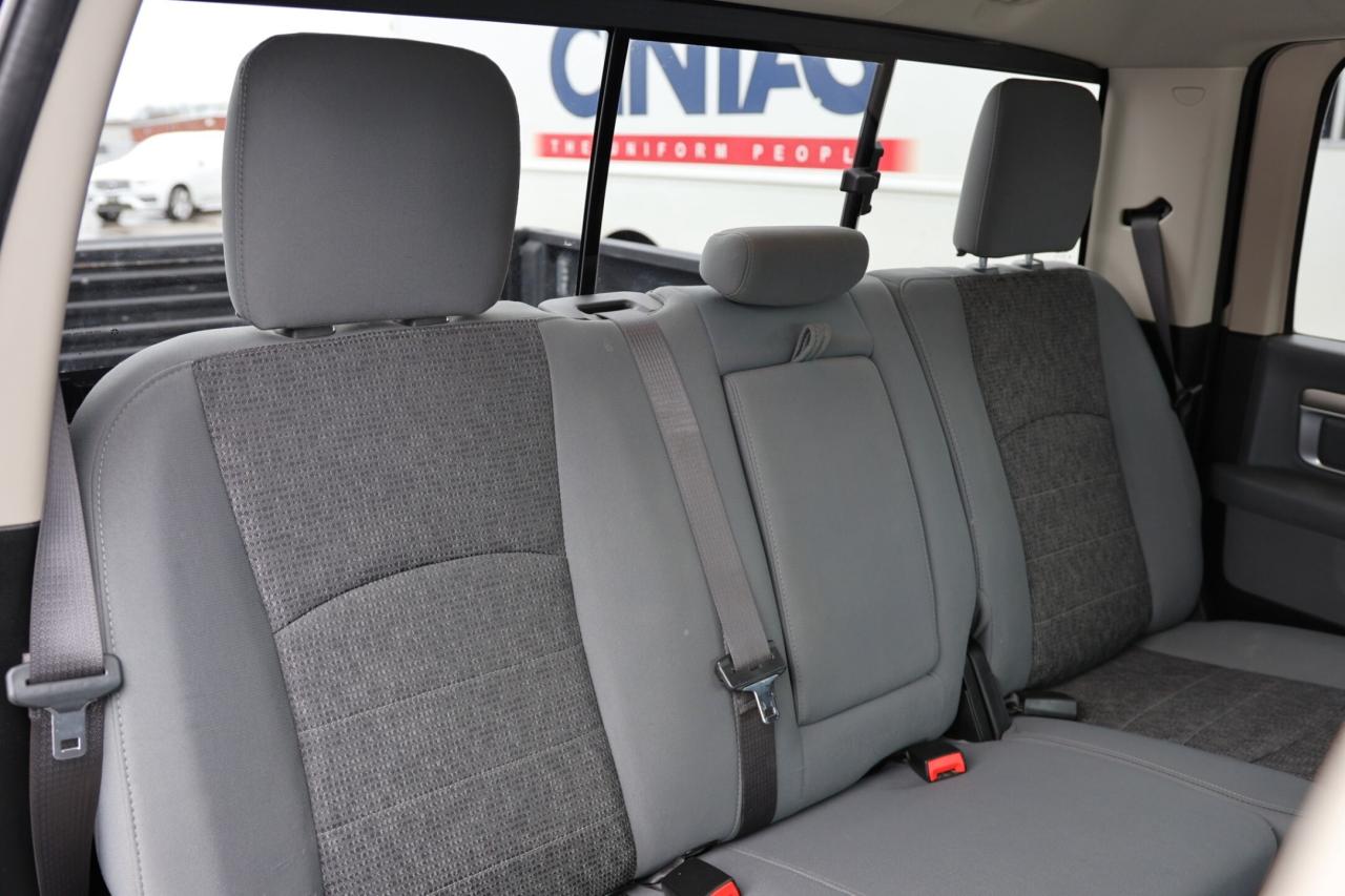 2019 RAM 1500 Classic CLASSIC-4WD-5.7L HEMI/CREWCAB/CARPLAY/P SEAT/B CAM Photo