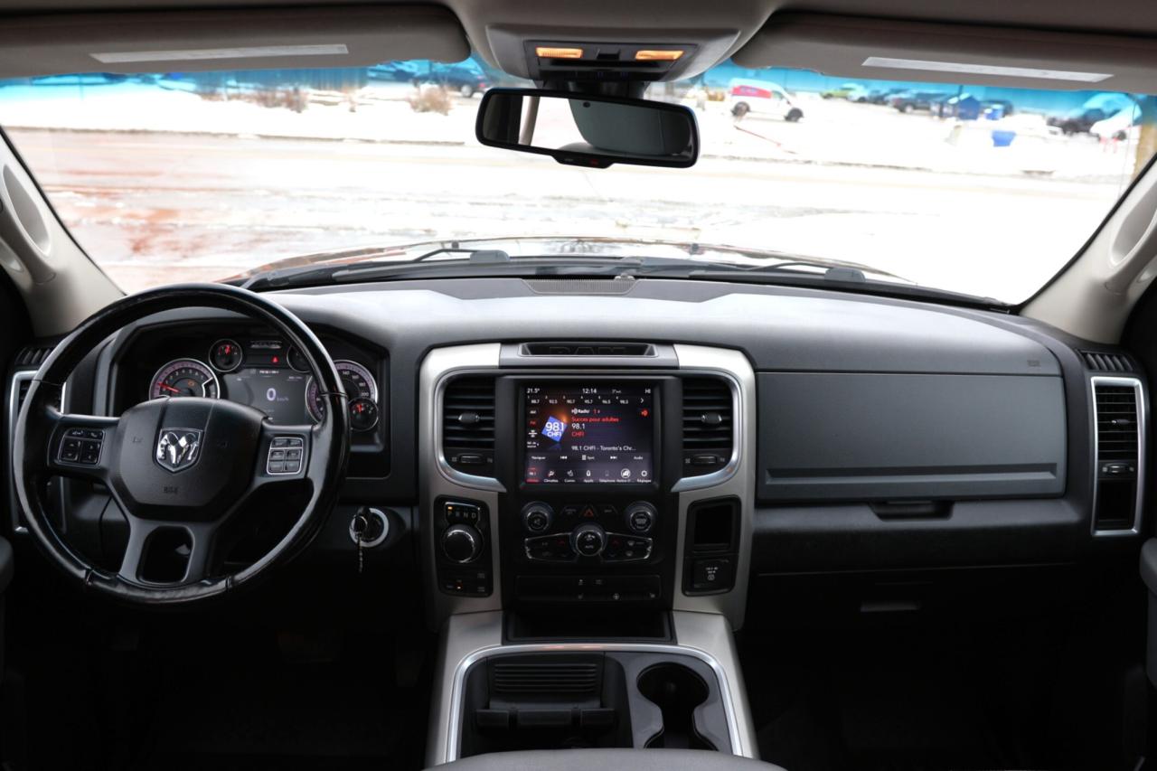 2019 RAM 1500 Classic CLASSIC-4WD-5.7L HEMI/CREWCAB/CARPLAY/P SEAT/B CAM Photo