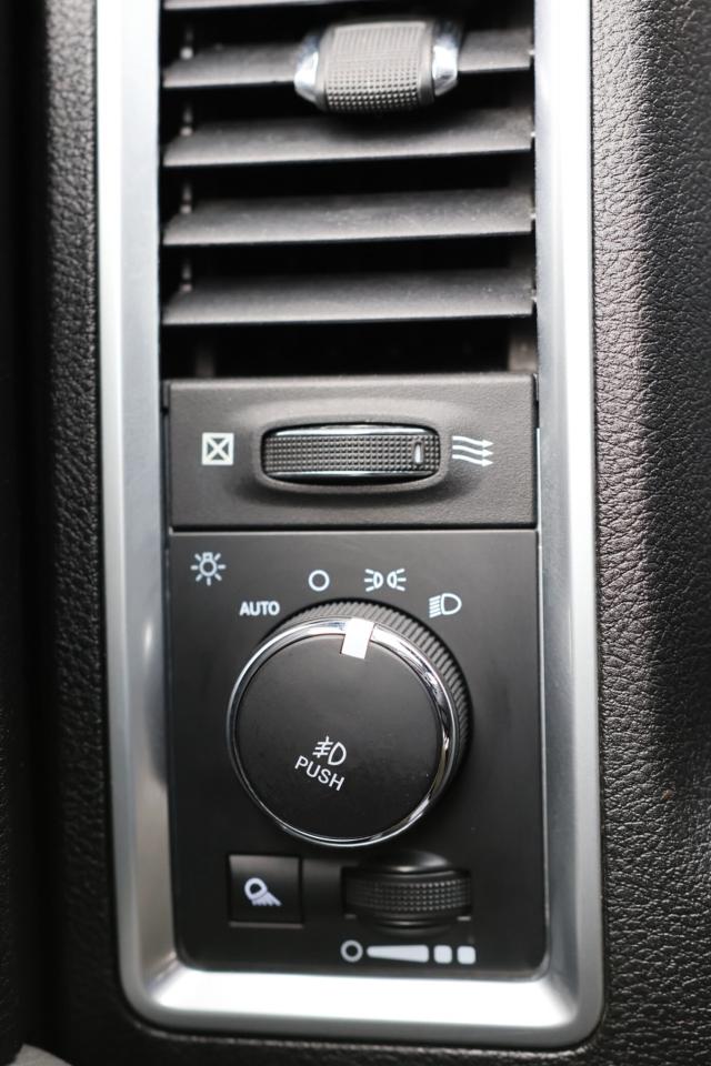 2019 RAM 1500 Classic CLASSIC-4WD-5.7L HEMI/CREWCAB/CARPLAY/P SEAT/B CAM Photo