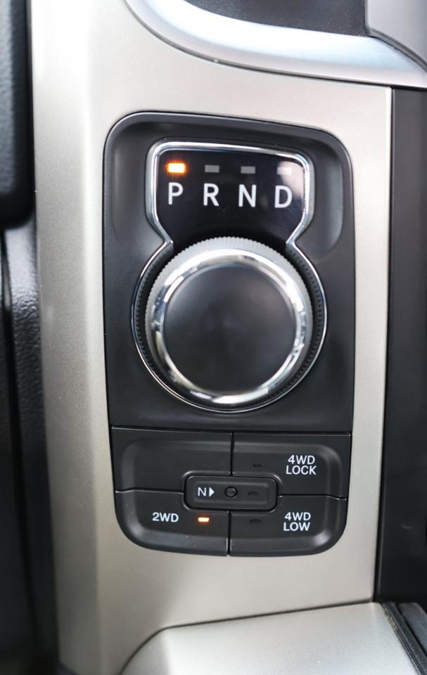 2019 RAM 1500 Classic CLASSIC-4WD-5.7L HEMI/CREWCAB/CARPLAY/P SEAT/B CAM Photo