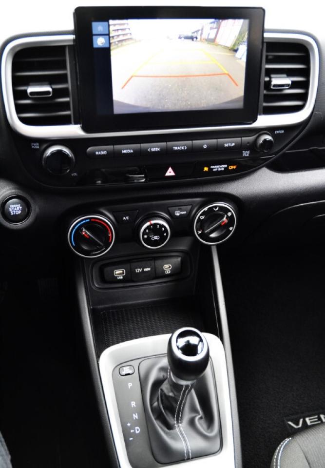 2023 Hyundai Venue SEL I 1 OWNER I NO ACCIDENT I VERY CLEAN Photo