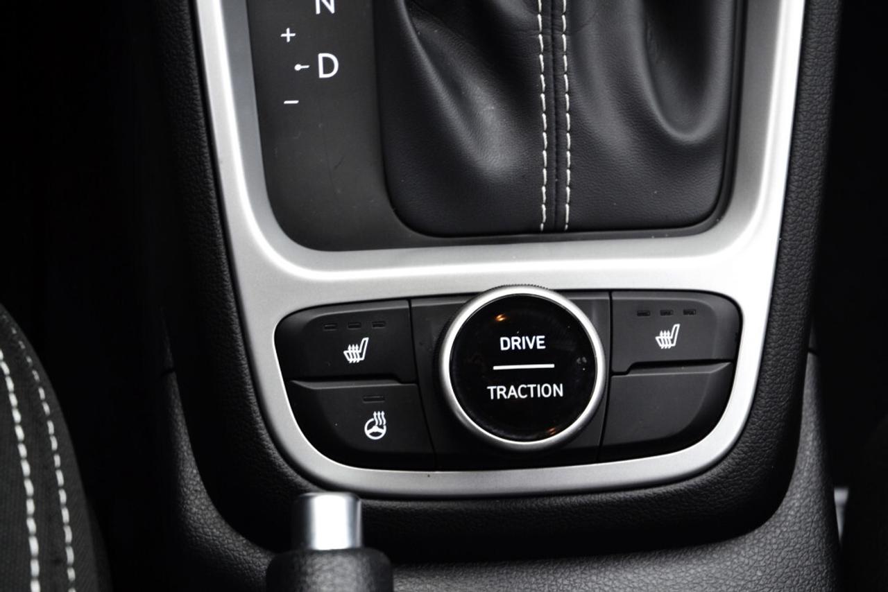 2023 Hyundai Venue SEL I 1 OWNER I NO ACCIDENT I VERY CLEAN Photo