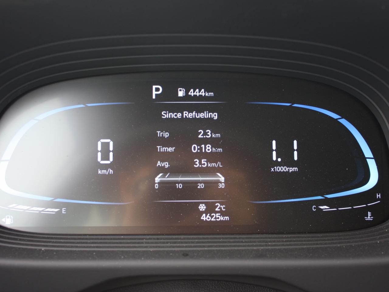 2025 Hyundai Venue Ultimate / Sunroof / Heated Seats / Winter Tires Photo