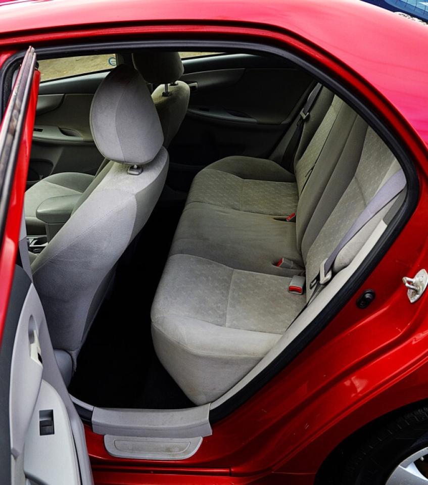 2009 Toyota Corolla Base 4dr Sedan Photo