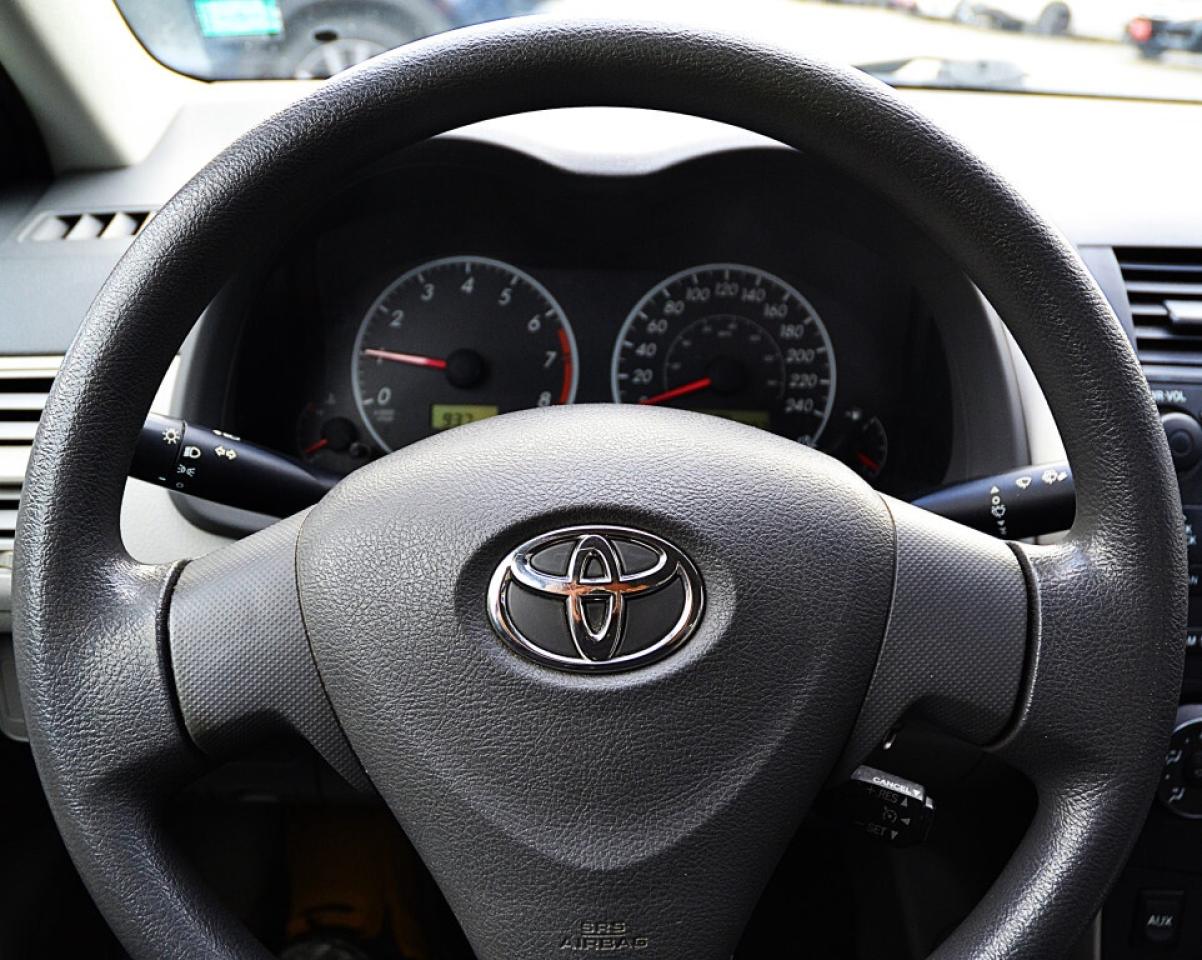 2009 Toyota Corolla Base 4dr Sedan Photo