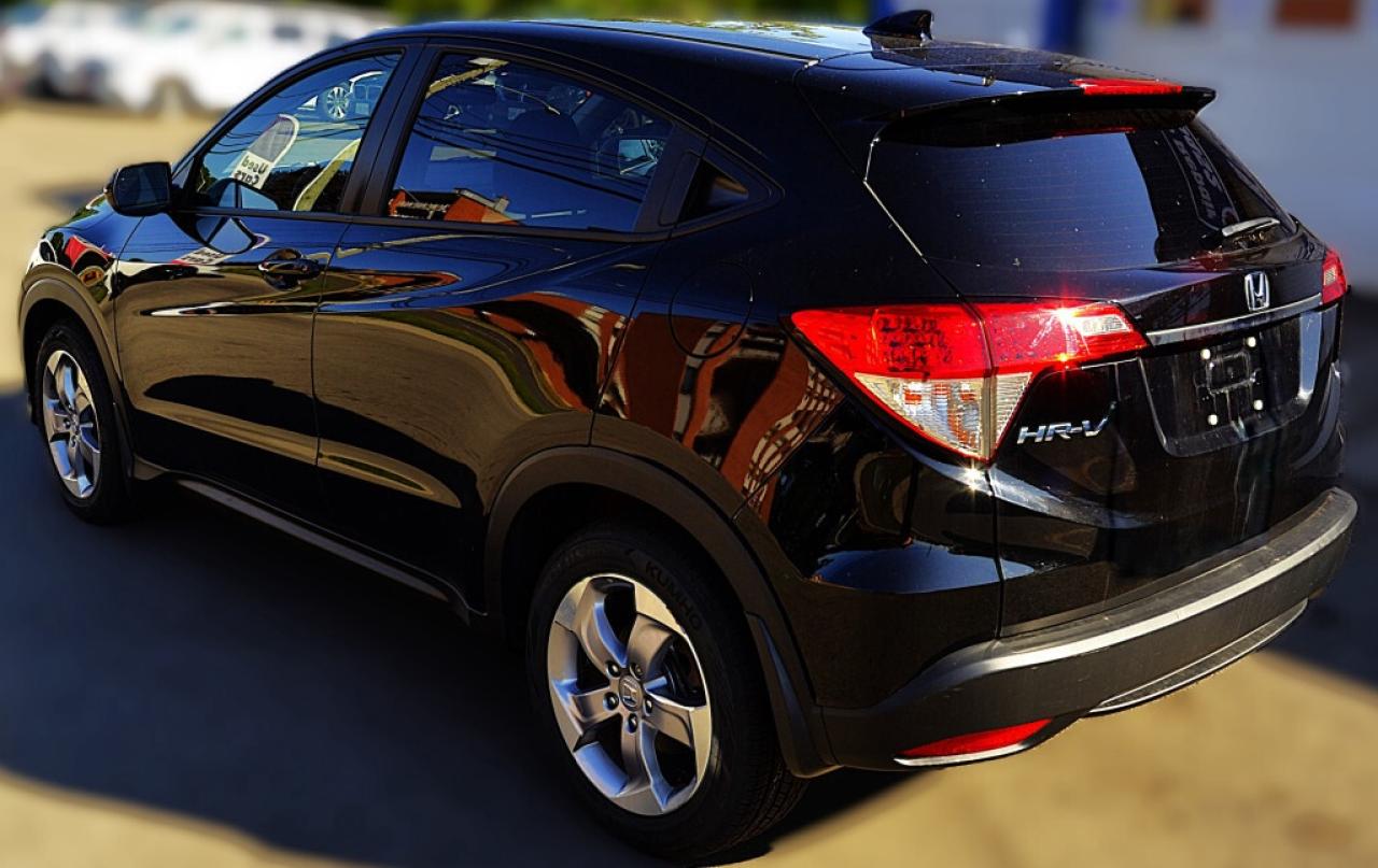 2022 Honda HR-V LX 4dr SUV (1.8L 4cyl CVT) Photo