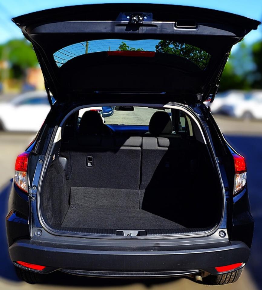 2022 Honda HR-V LX 4dr SUV (1.8L 4cyl CVT) Photo