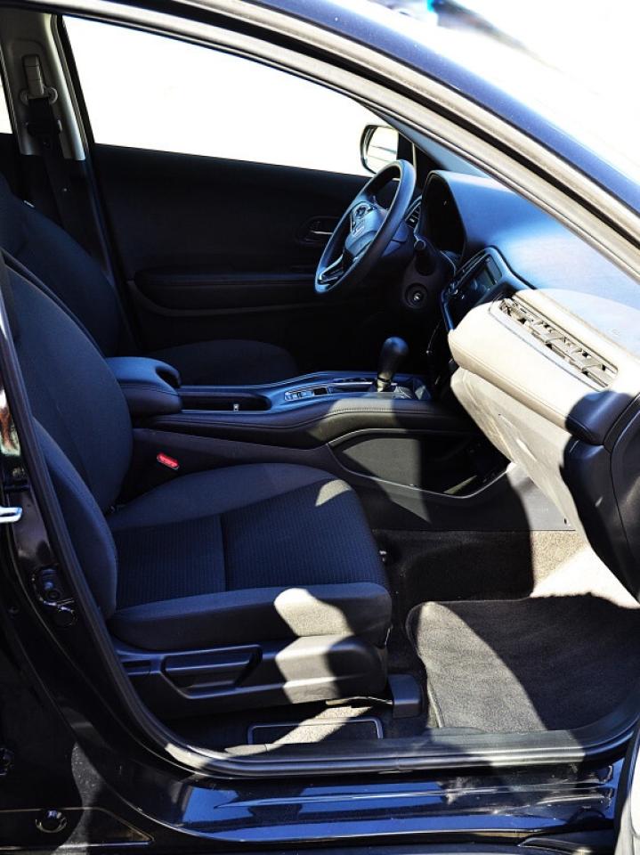 2022 Honda HR-V LX 4dr SUV (1.8L 4cyl CVT) Photo