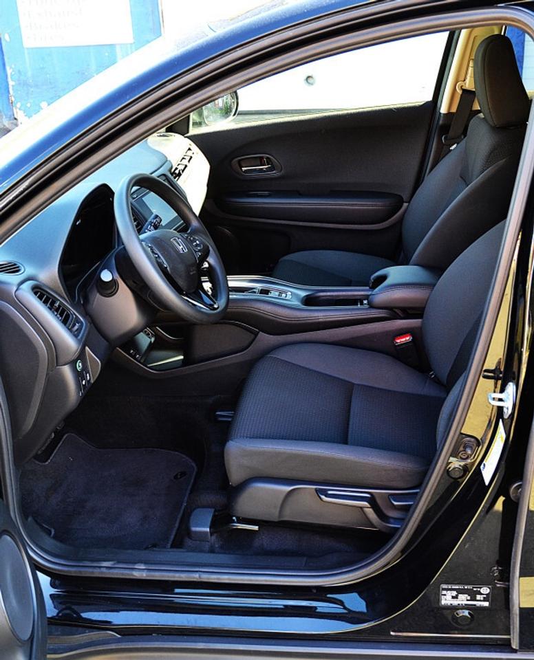 2022 Honda HR-V LX FWD I DEALER MAINTANED I 1 OWNER I NO ACCIDENT Photo