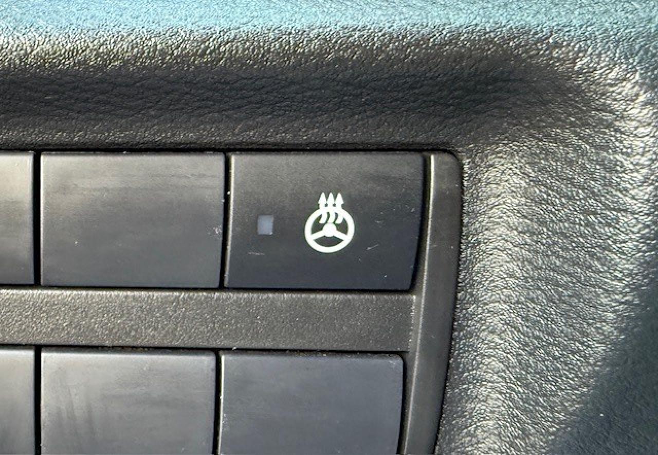 2021 Nissan Kicks SV, APPLE CARPLAY, HEATED SEATS, PUSH BUTTON, SIRI Photo