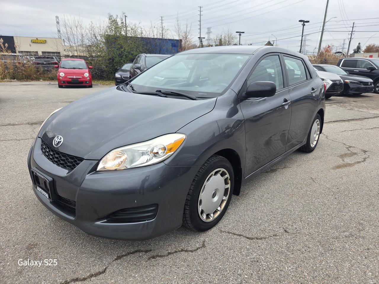 2012 Toyota Matrix AUTO AIR ABS BLUE TOOTH LOW KM $12,688.00 Photo2