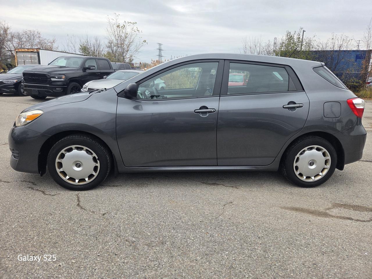 2012 Toyota Matrix AUTO AIR ABS BLUE TOOTH LOW KM $12,688.00 Photo3