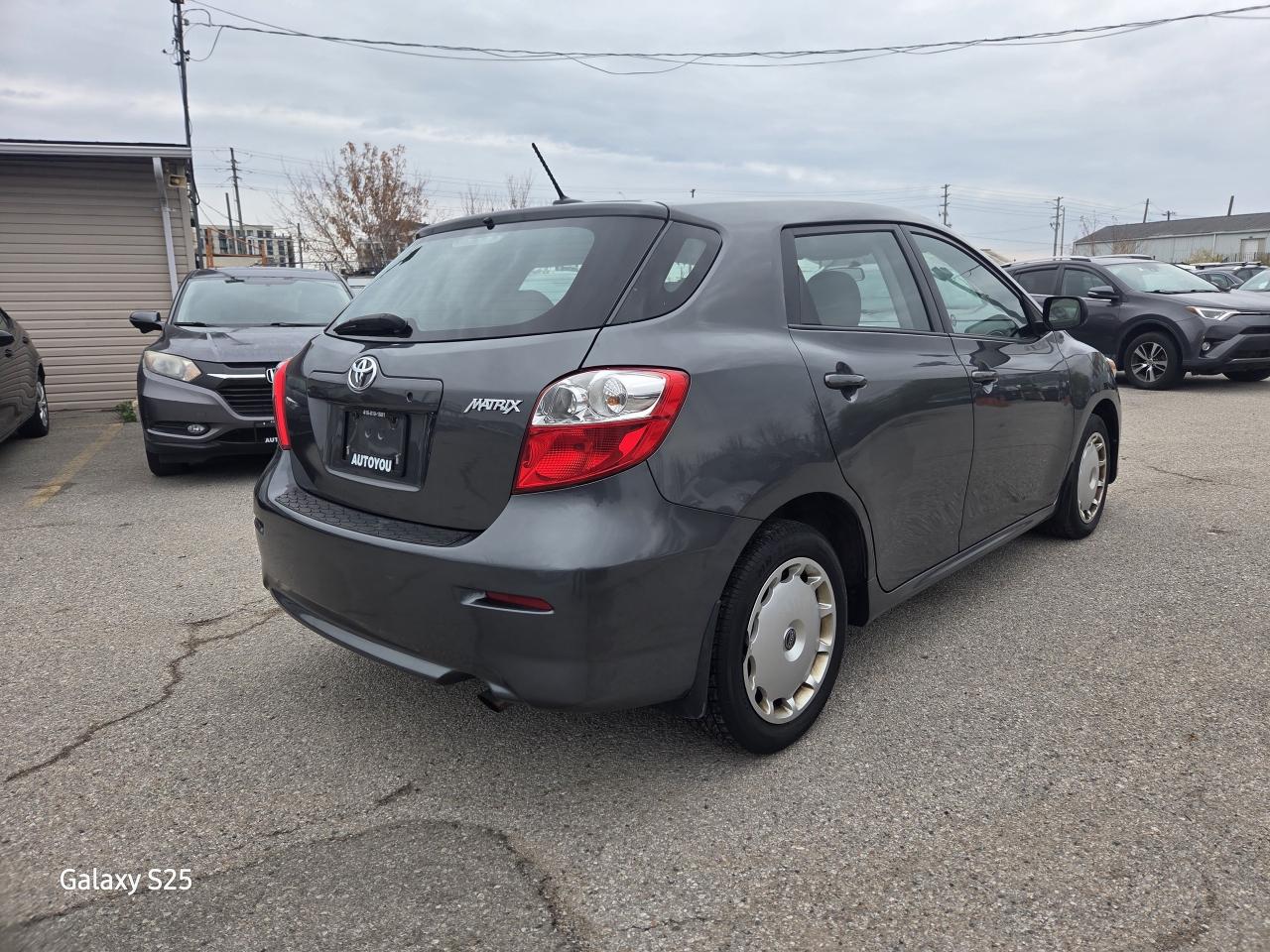 2012 Toyota Matrix AUTO AIR ABS BLUE TOOTH LOW KM $12,688.00 Photo