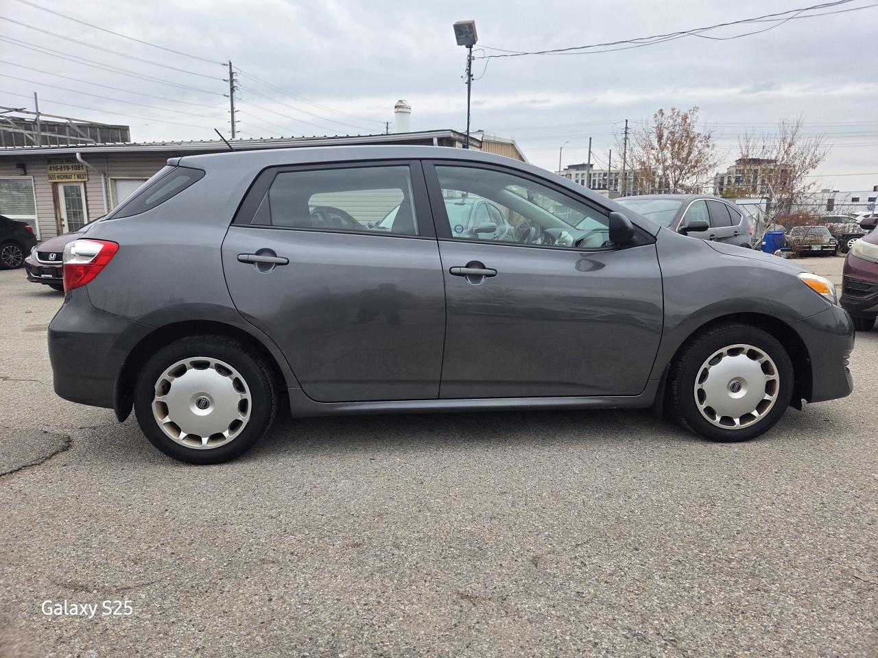 2012 Toyota Matrix AUTO AIR ABS BLUE TOOTH LOW KM $12,688.00 Photo
