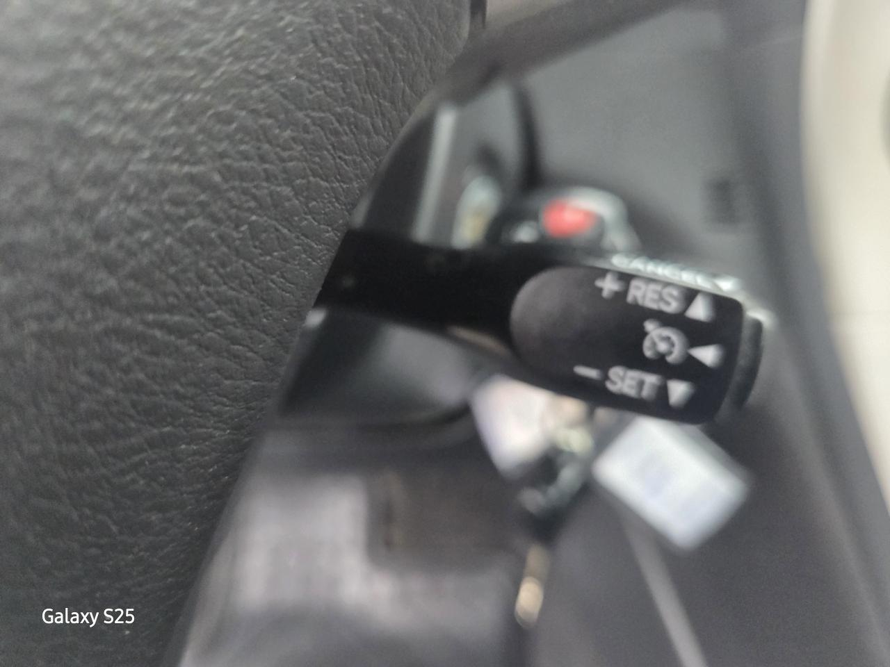 2012 Toyota Matrix AUTO AIR ABS BLUE TOOTH LOW KM $12,688.00 Photo