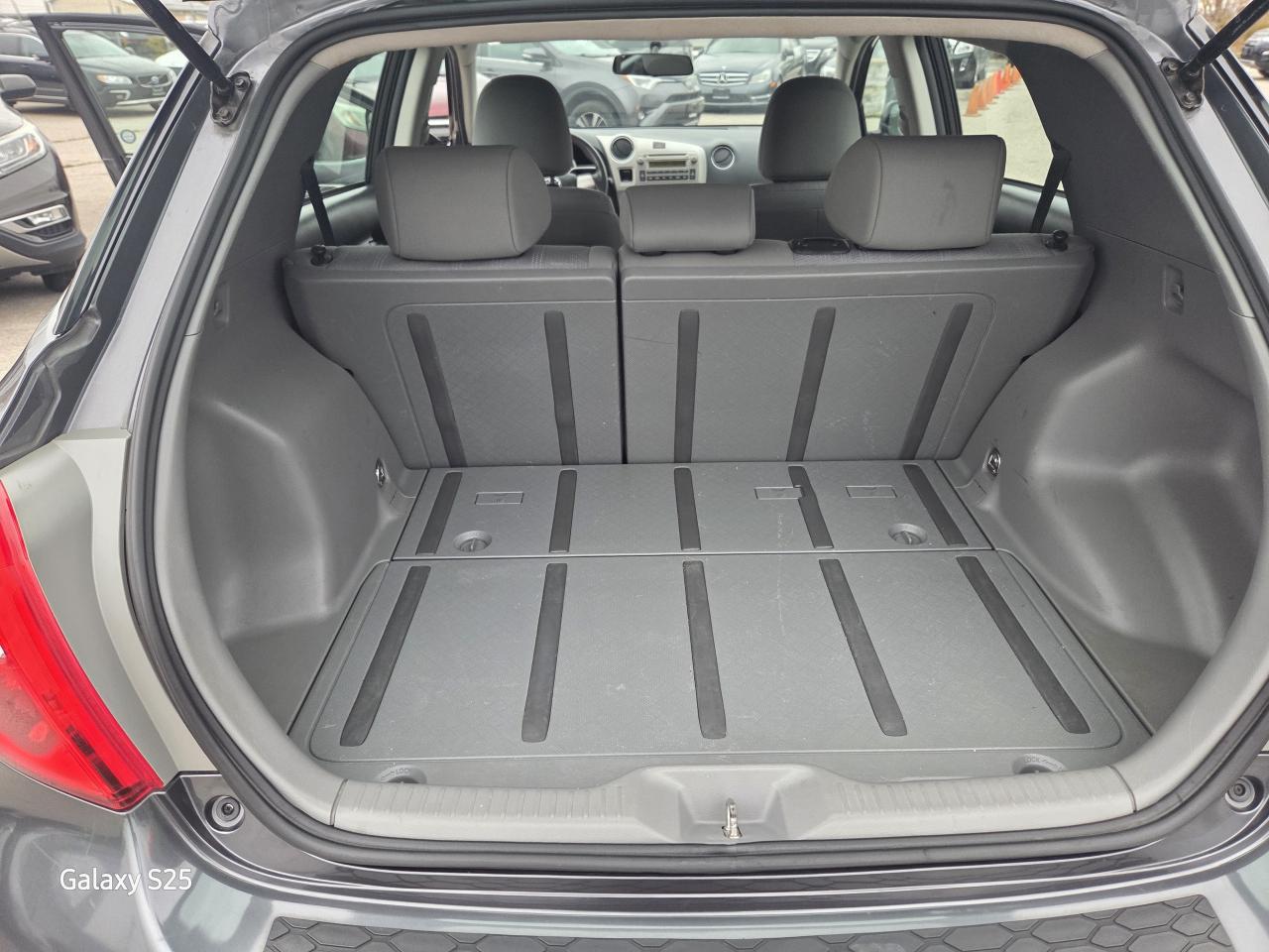 2012 Toyota Matrix AUTO AIR ABS BLUE TOOTH LOW KM $12,688.00 Photo