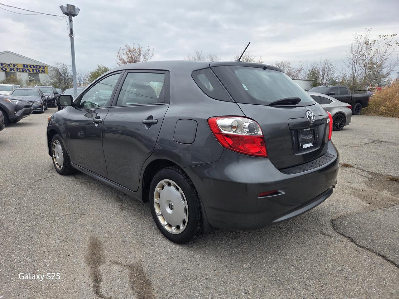 2012 Toyota Matrix AUTO AIR ABS BLUE TOOTH LOW KM $11,688.00 Photo4