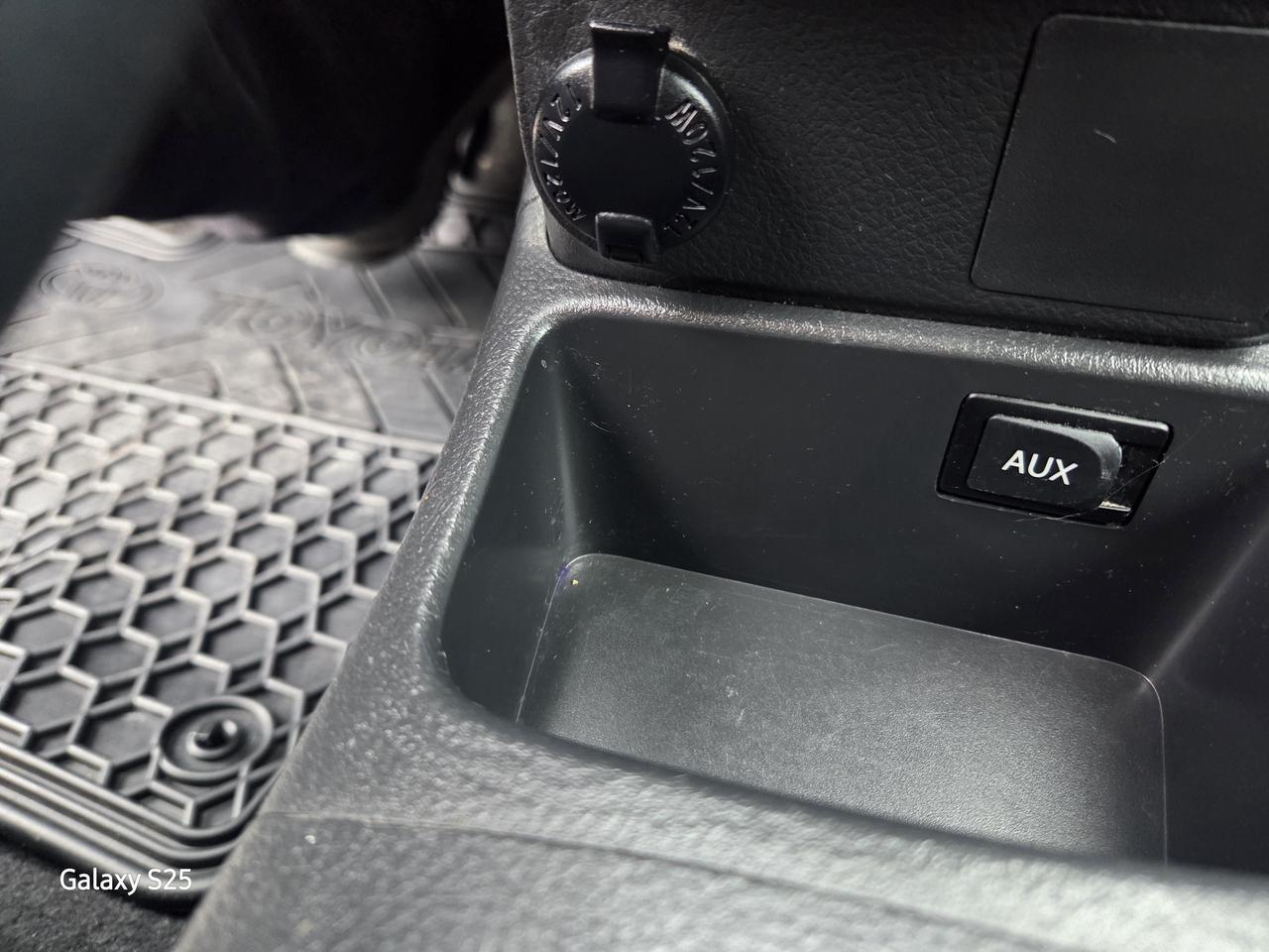 2012 Toyota Matrix AUTO AIR ABS BLUE TOOTH LOW KM $11,688.00 Photo