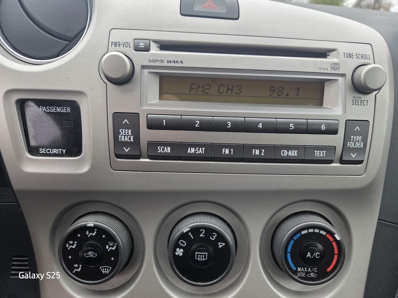 2012 Toyota Matrix AUTO AIR ABS BLUE TOOTH LOW KM $11,688.00 Photo