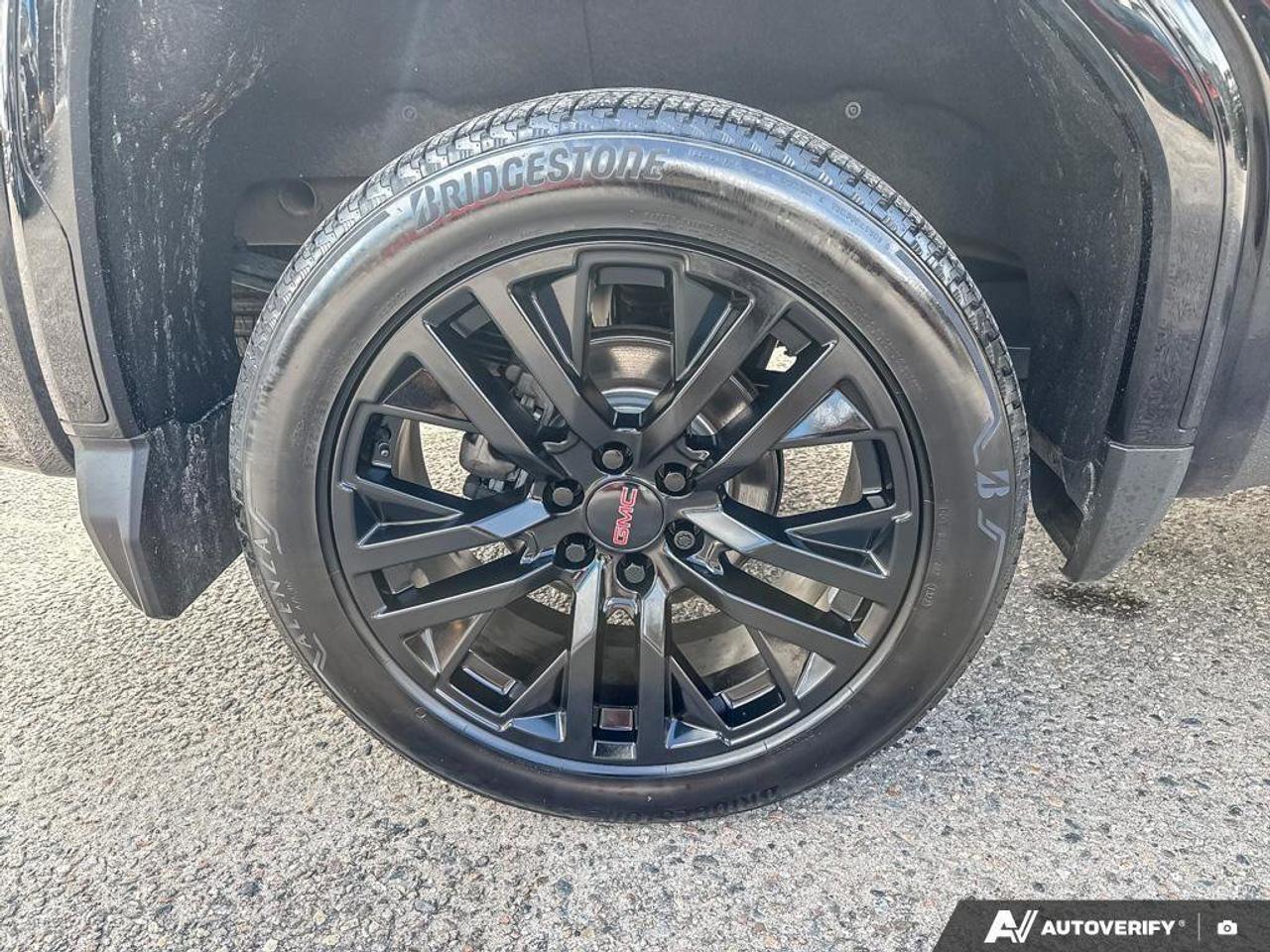 2022 GMC Sierra 1500 Denali   TONNEAU COVER, RUNNING BOARDS, Photo