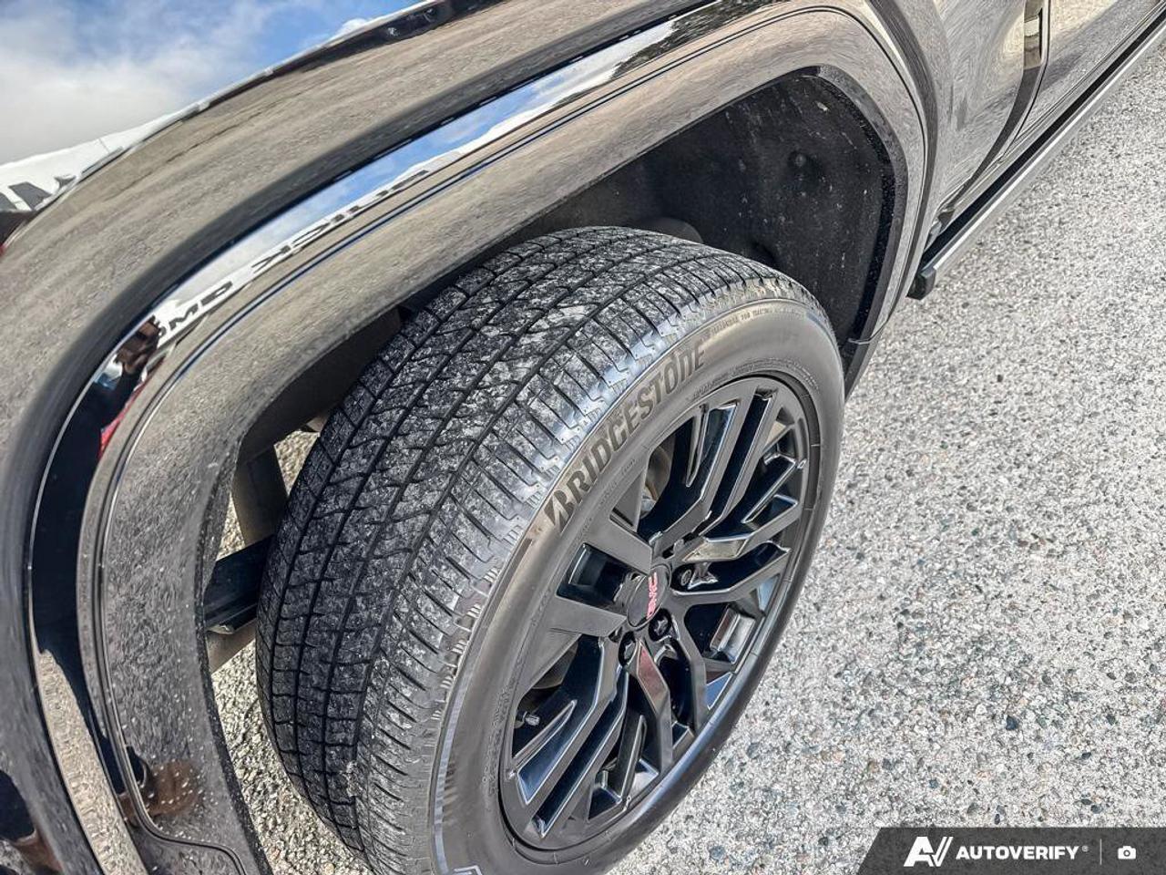 2022 GMC Sierra 1500 Denali   TONNEAU COVER, RUNNING BOARDS, Photo