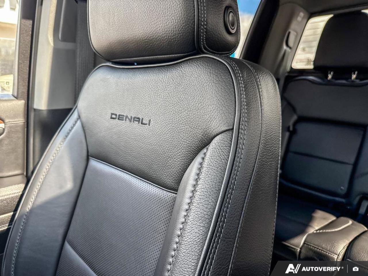 2022 GMC Sierra 1500 Denali   TONNEAU COVER, RUNNING BOARDS, Photo