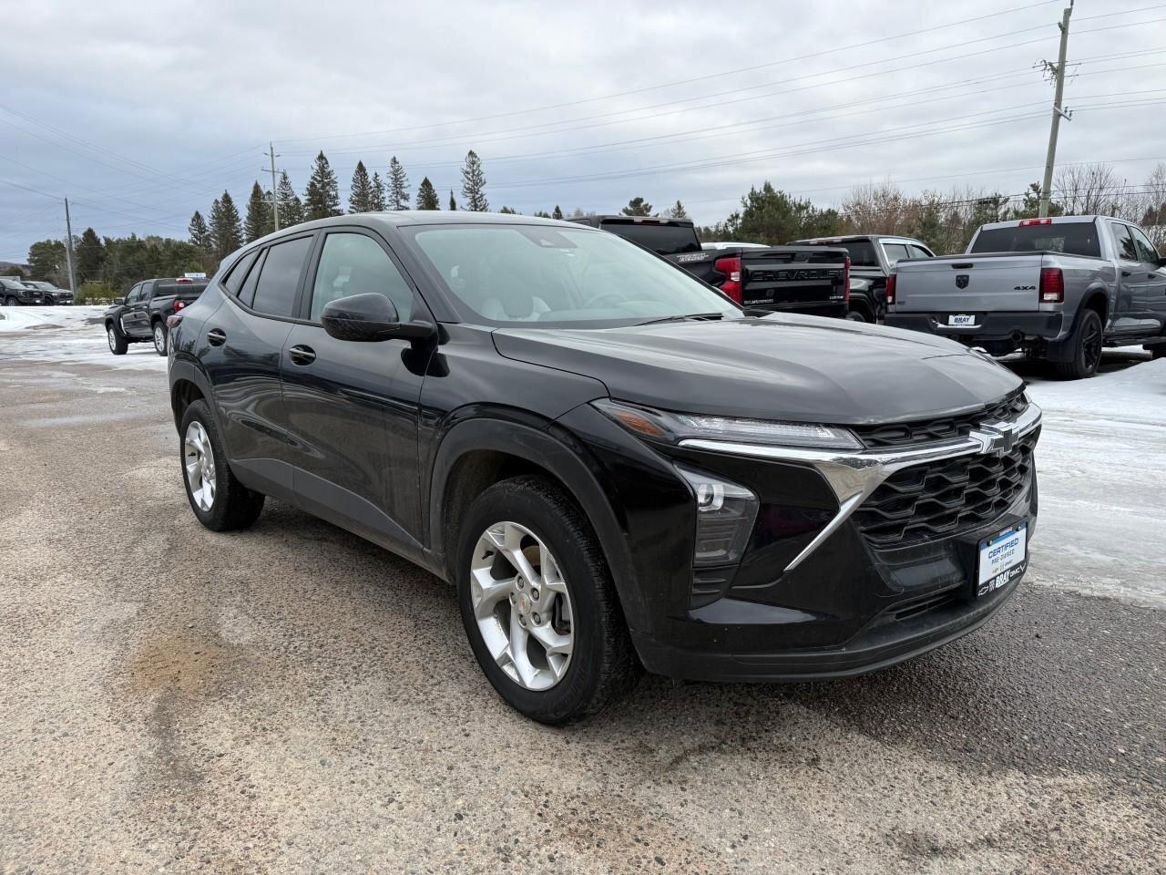 2025 Chevrolet Trax LS   LEASE RETURN   ALL WEATHER MATS Photo