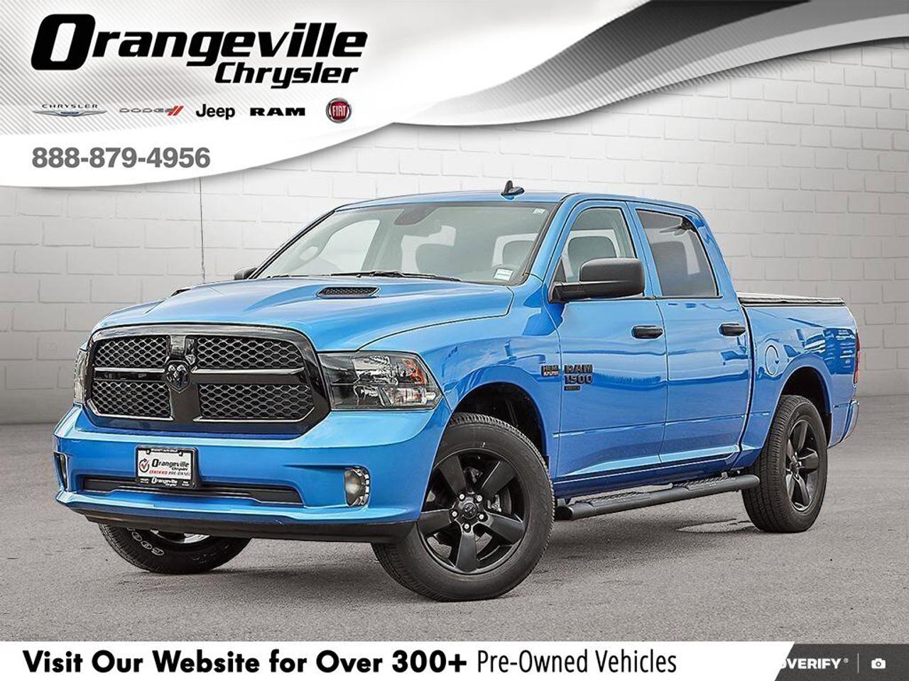 2022 RAM 1500 Classic ExpressBLACK EXPRESS, NIGHT, CREW, HEMI, 4X4, HEAT Photo