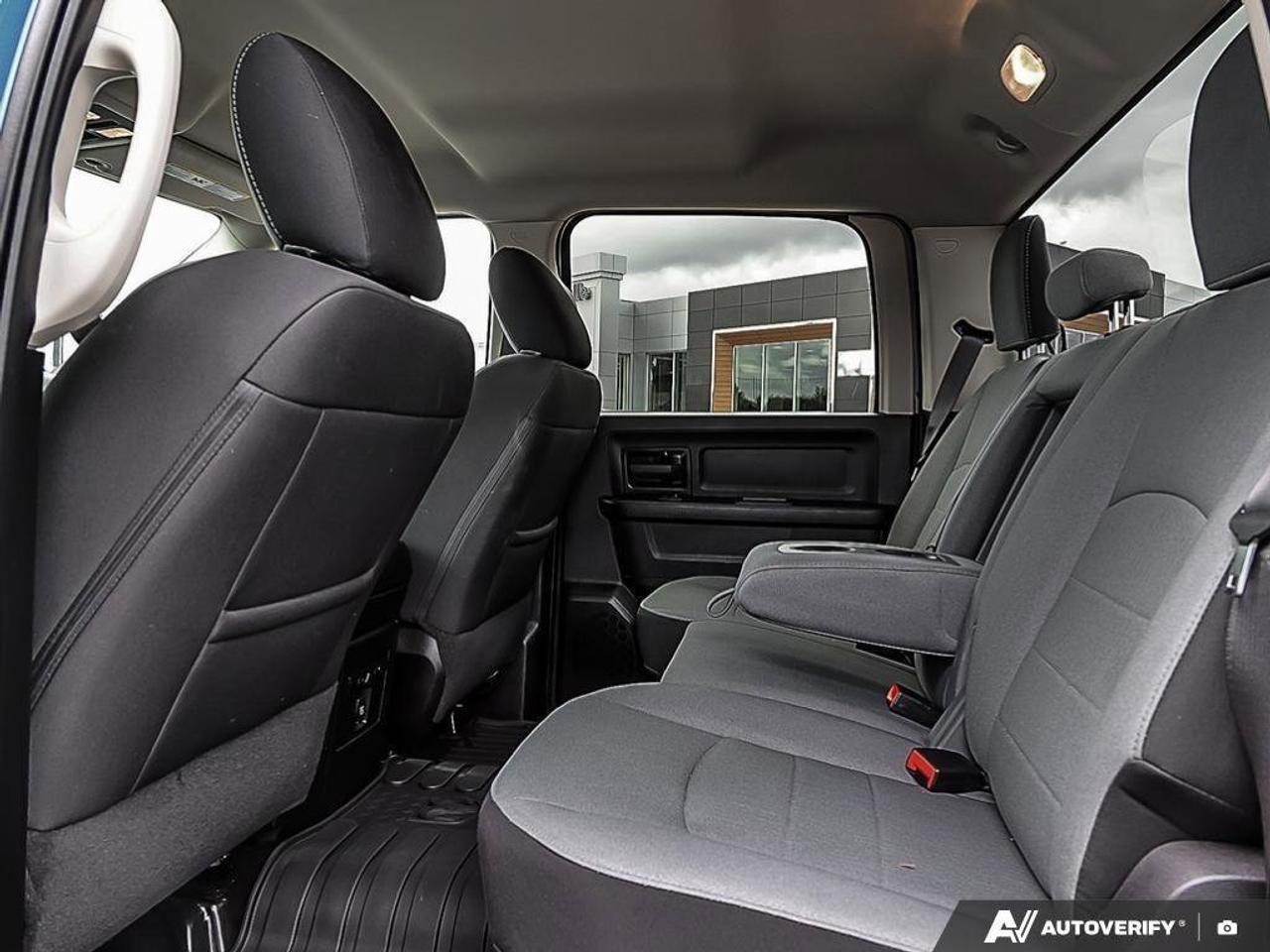 2022 RAM 1500 Classic ExpressBLACK EXPRESS, NIGHT, CREW, HEMI, 4X4, HEAT Photo