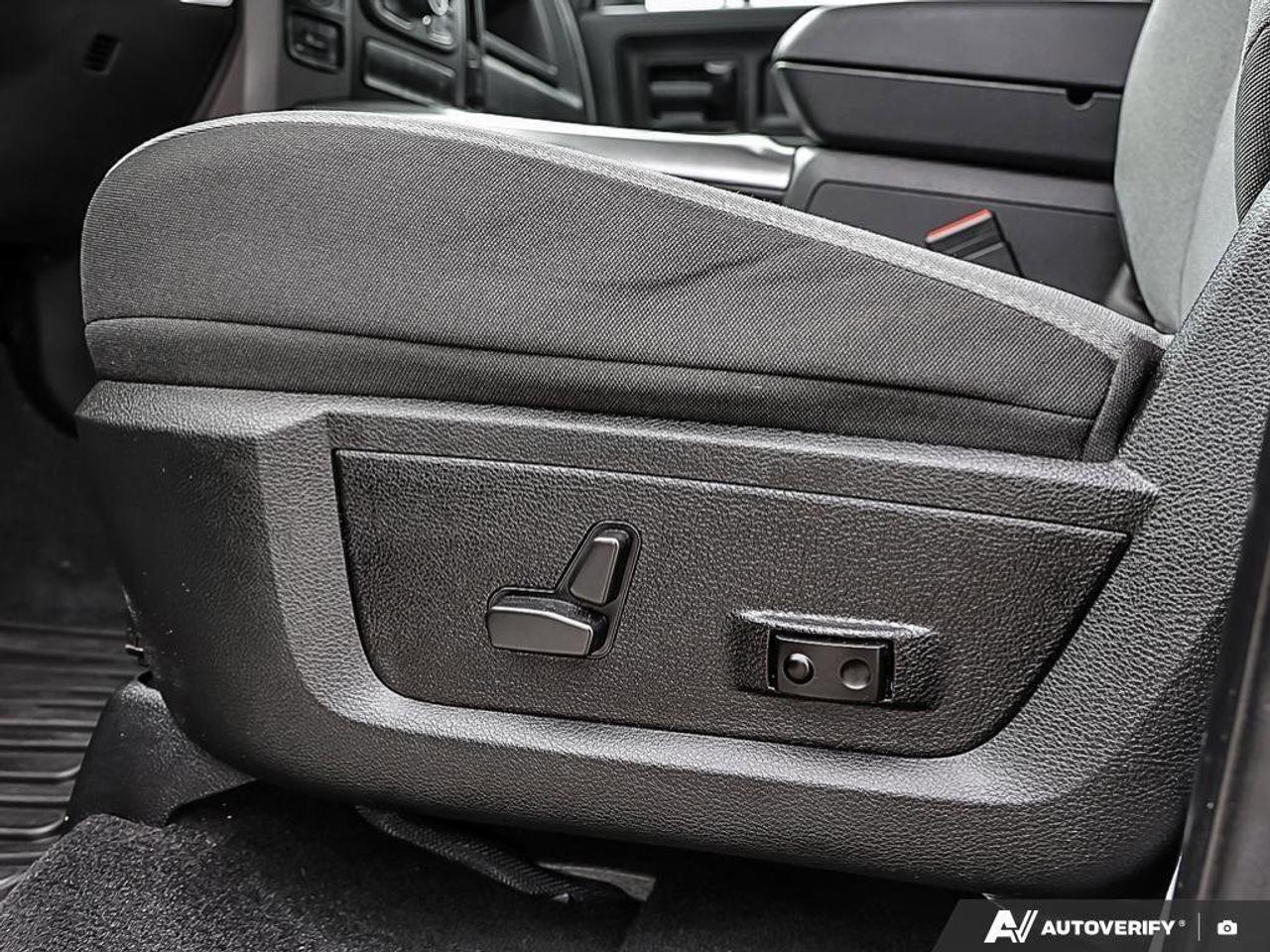 2022 RAM 1500 Classic ExpressBLACK EXPRESS, NIGHT, CREW, HEMI, 4X4, HEAT Photo