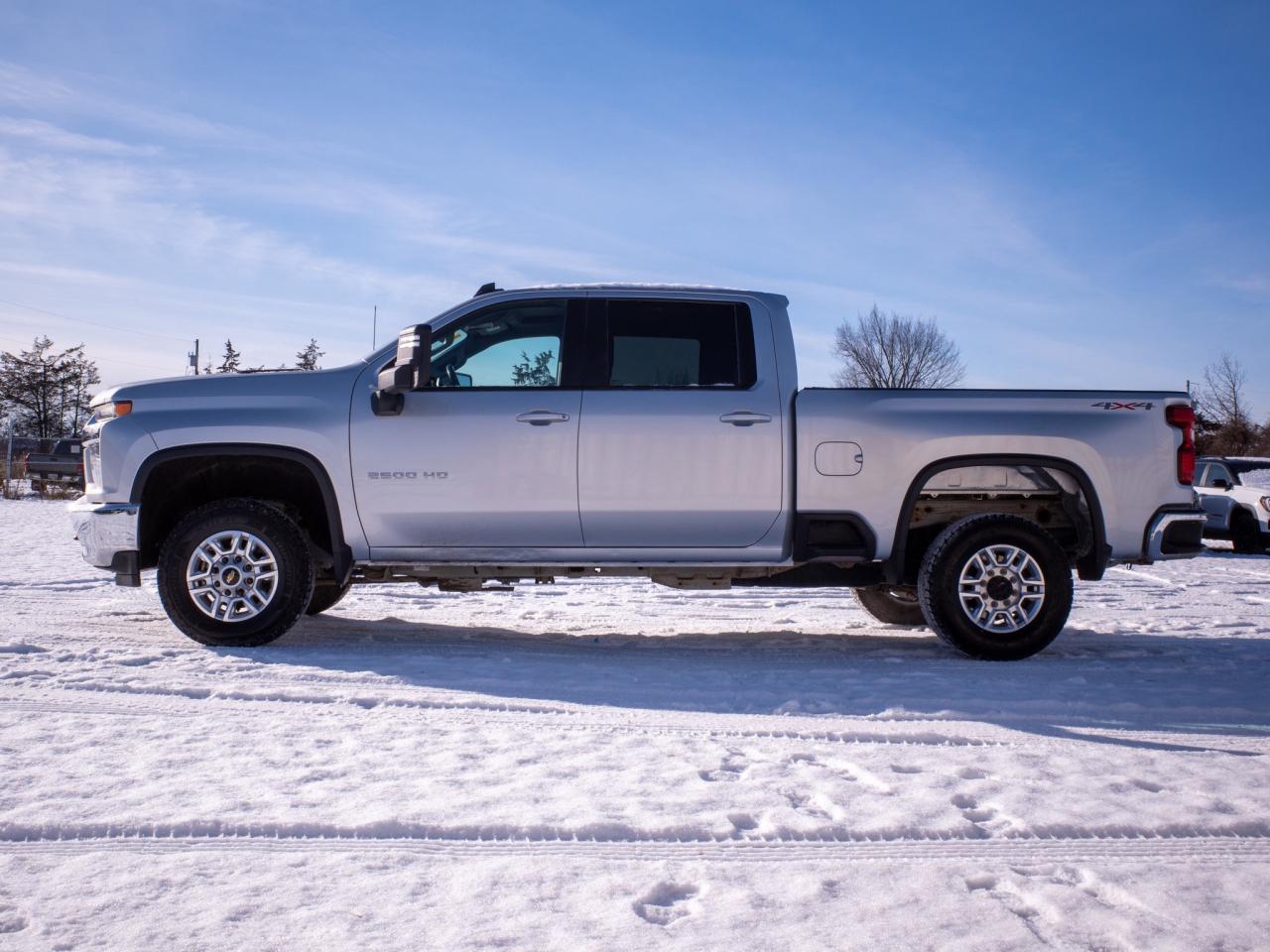2023 Chevrolet SILVERADO 2500HD LT - 6.6 L V8 Gas Engine Photo4