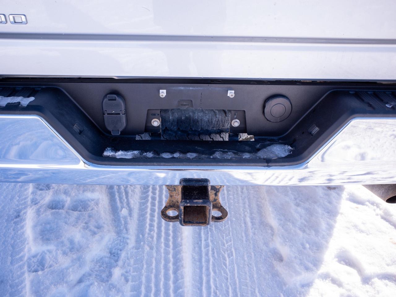 2023 Chevrolet SILVERADO 2500HD LT - 6.6 L V8 Gas Engine Photo